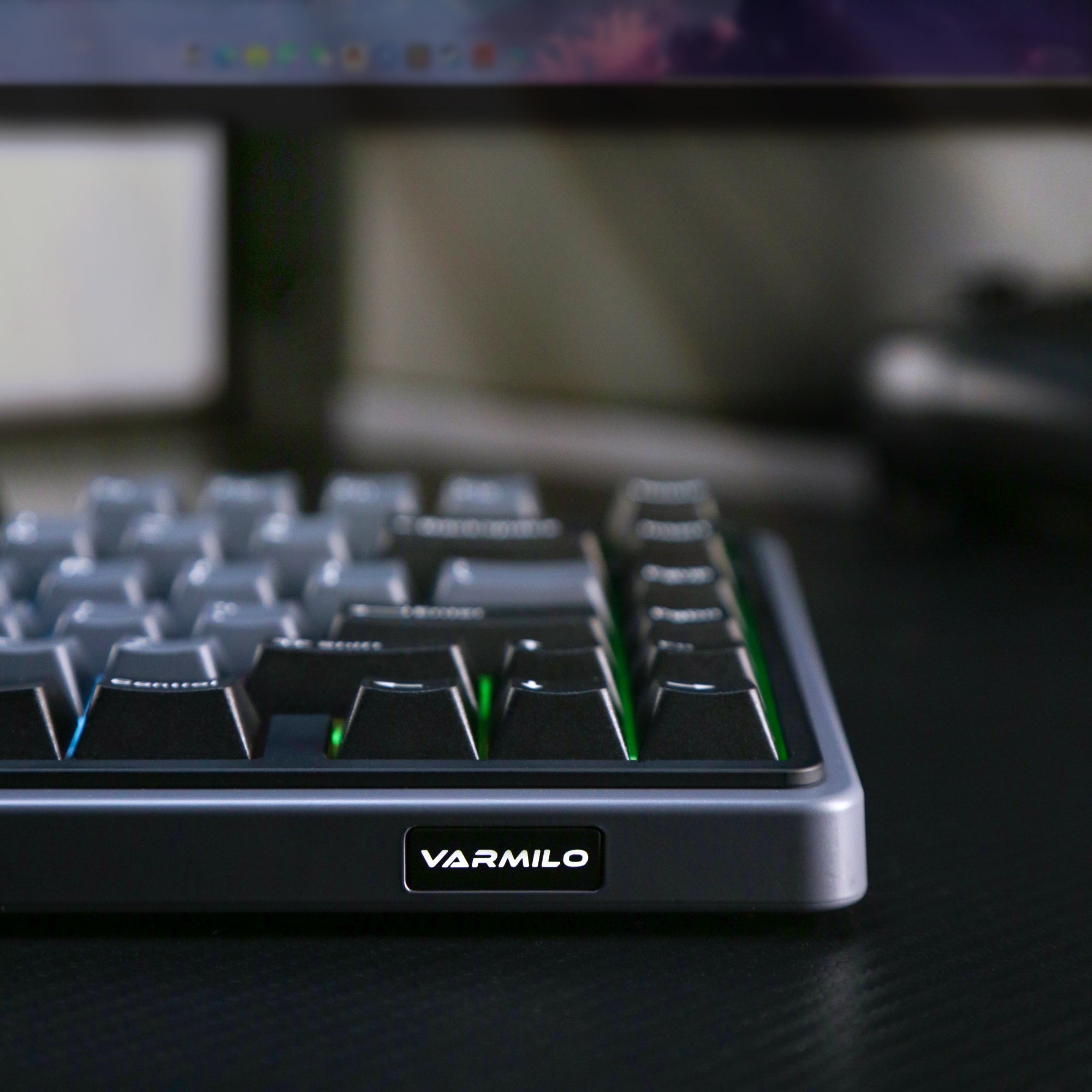 Varmilo Minilo75 HE Black ANSI - case angle