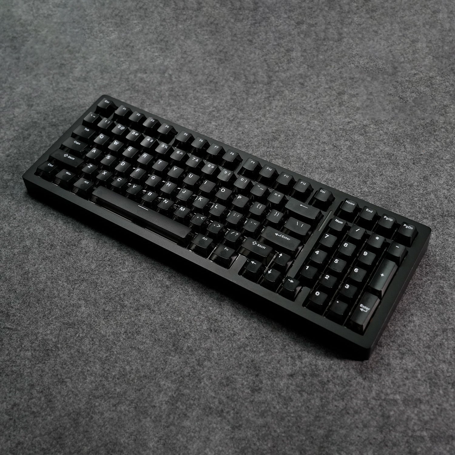 Akko MonsGeek M2 V5 HE Black Frosted Transparent ANSI - right side