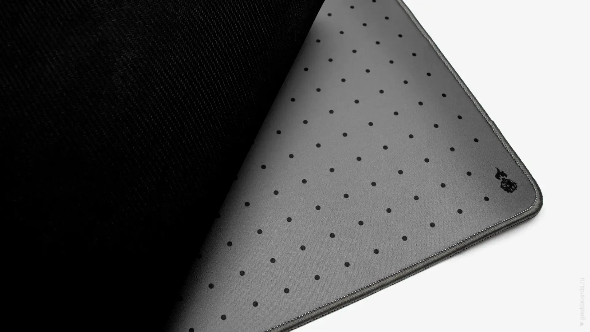 Mousepad Geekboards Grey Dots 900x400 5mm